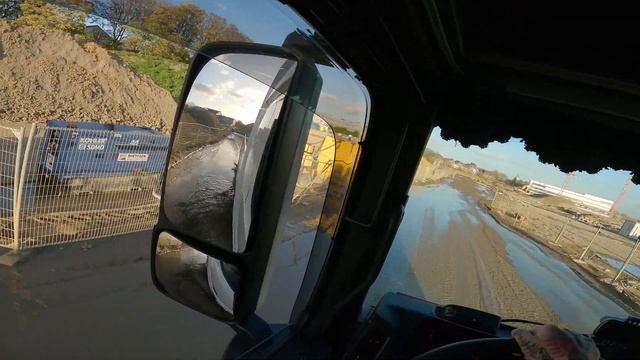 Truck Driving POV: Playing in heavy dirt with my new truck | Mercedes Actros L смотреть онлайн
