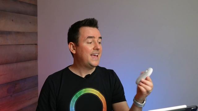 Unboxing the BEST iPad Desk Accessory EVER! (Kensington StudioDock) смотреть онлайн