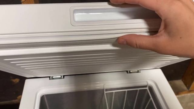 Midea MRC04M3AWW 3.5 cu. ft. Mini Freezer Review смотреть онлайн