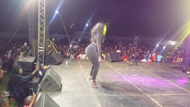 Winnie Nwagi Christmas performances Sliver Springs Hotel in Kampala #ebivulu #ugandamusic смотреть онлайн