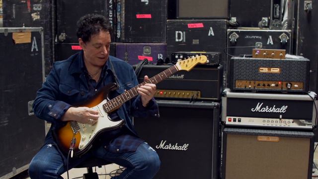 1960 Fender Stratocaster Sunburst Solid Body Electric Guitar, Serial #51257. смотреть онлайн