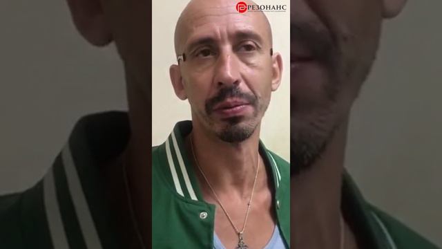 Карманник с очками на затылке заговорил: «Скажи мне: “Сделать кражу!”» смотреть онлайн
