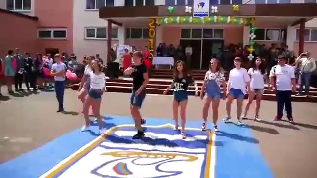 Самый крутой танец в мире смотреть онлайн