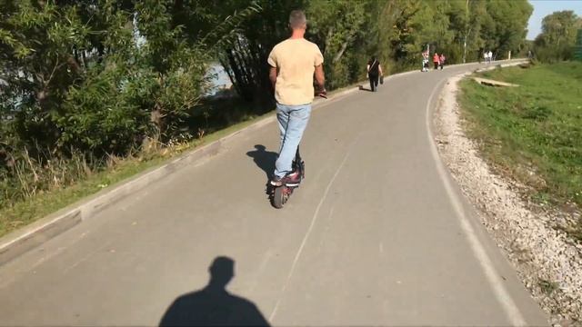 Лютая покатушка на электросамокатах смотреть онлайн