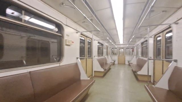 Поездка На Поезде 81-717 По участку Царицыно - автозаводская спустя Полгода Ремонта туннеля смотреть онлайн