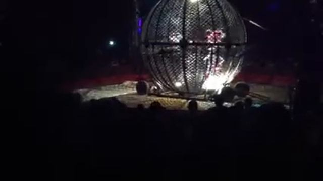 Acrobati in moto.... смотреть онлайн