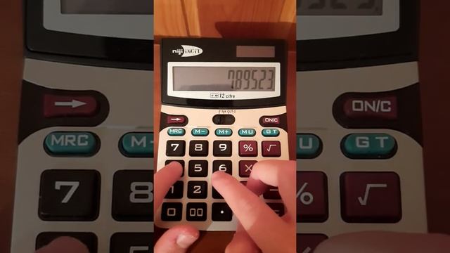 Я запустил гта 5 на калькуляторе с подвохом... смотреть онлайн