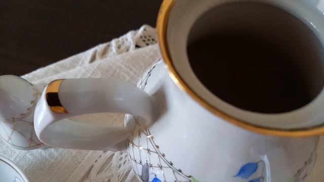 Барахолка в России Тюмень. Кофейный сервиз Сысертского фз смотреть онлайн