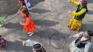 Флешмоб коллективов Уфимской детской филармонии, посвященный Дню национального костюма