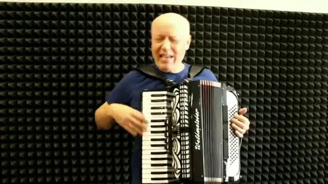 Сиреневый туман / Аккордеонист Николай смотреть онлайн