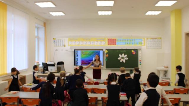 Классный час: "Дружба начинается с улыбки" смотреть онлайн