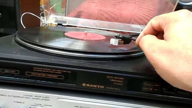 Проигрыватель виниловых пластинок SONYO TP 6100 смотреть онлайн