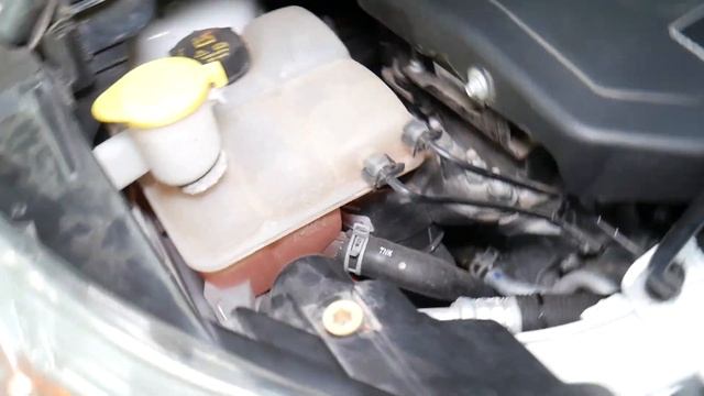 FORD C-MAX HOW TO RECHARGE AC CONDTIONER, REFILL A/C SYSTEM смотреть онлайн
