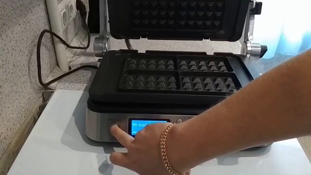 Обзор на гриль Delonghi CGH1030D через пол года эксплуатации. Брать или ну его? смотреть онлайн