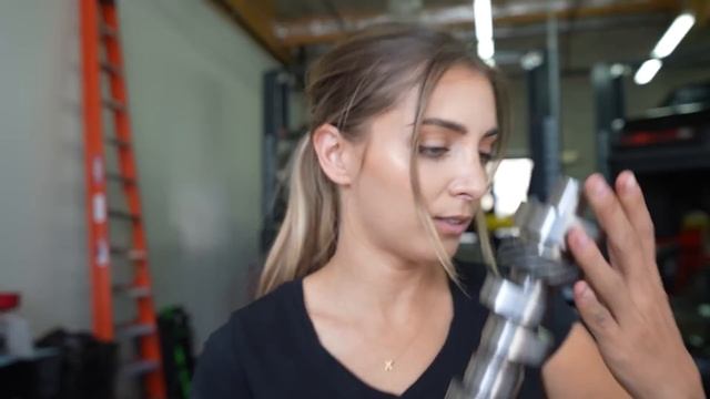 Building a 2000HP Mustang Engine IN 10 MINUTES! смотреть онлайн