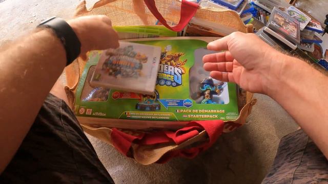 VIDE GRENIER CHEZ UN ABONNE : UN LOT DE JEUX ENORME смотреть онлайн