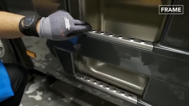 Inside Advanced German Factory Producing the Giant Mercedes-Benz Actros Truck смотреть онлайн