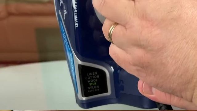 Rowenta DW9280 Digital Display Steam Iron for Clothes, 1800W, Stainless Steel Soleplate. смотреть онлайн