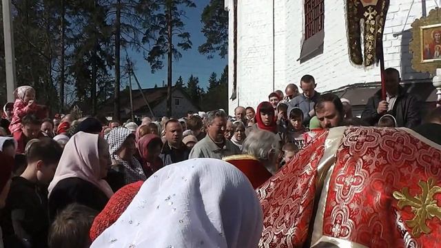 Пасхальный крестный ход Собор Казанской иконы Божией Матери Луга 27 04 14 смотреть онлайн