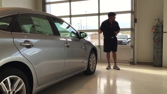 2015 Toyota Avalon Limited смотреть онлайн