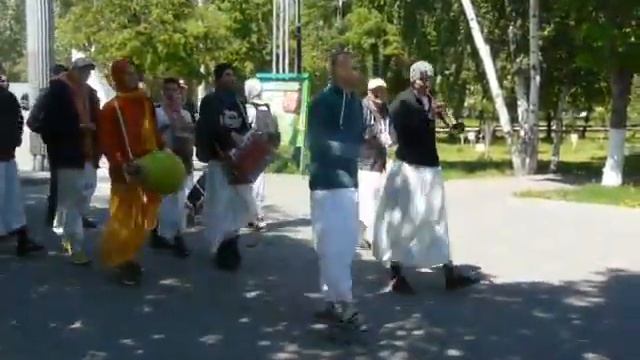 9_Харинама в парке Гагарина с Падаятрой 14.05.2016 смотреть онлайн