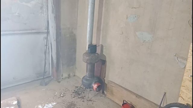 ПЕРВЫЙ ЗАПУСК ПЕЧИ из ВОДОНАГРЕВАТЕЛЕЙ, замеряю температуру в гараже! смотреть онлайн