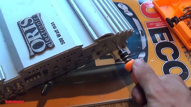 Универсальный набор инструментов для мелких работ JAKEMY JM-8150 смотреть онлайн