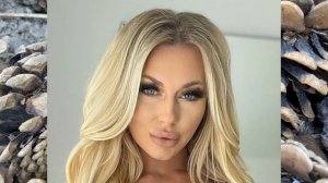 Kaelee Rene | Plus sized model Curvy Fashion Model | Kaelee Rene bio wiki, biography