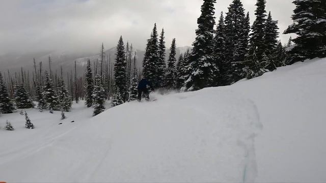 Crystal Mountain Backcountry Snowboarding // Splitboarding смотреть онлайн