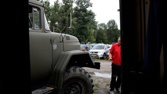 Vivanov76 118 ЗИЛ 131 с дымящимися колодками в колесе смотреть онлайн