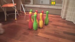 Обзор и распаковка игрушек.Играем в детский боулинг дома.