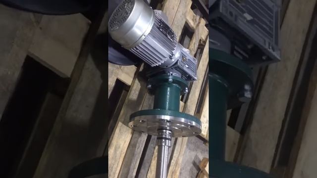 Боковой миксер с торцевым уплотнением смотреть онлайн