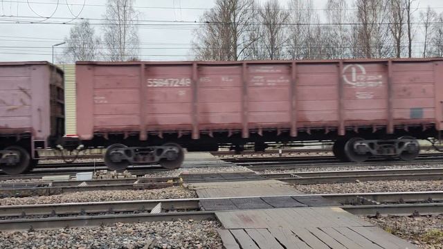 2ЭС6-734 "Синара" с полувагонами следует со станции Мга на Невдубстрой смотреть онлайн