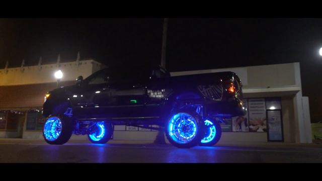 VERY UNIQUE NISSAN TITAN CUMMINS on 26x14 Specialty Forged wheels and a 10 inch lift смотреть онлайн