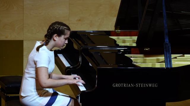 М.Таривердиев. Праздник. Исп.Бережная Мария смотреть онлайн