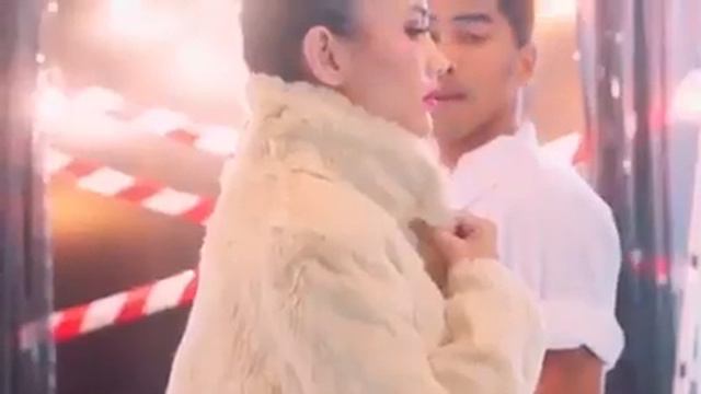 Fasha Sandha - Lerve Lip Matte смотреть онлайн