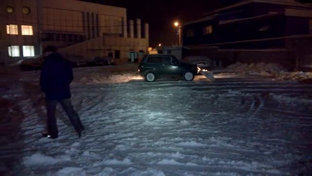Нивобульдозер в действии. смотреть онлайн