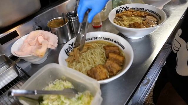 Японская еда - САМЫЙ БОЛЬШОЙ. Мазесоба. Рамен. Нагоя. Япония смотреть онлайн