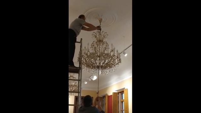 Развеска люстр в доме И К Айвазовского смотреть онлайн