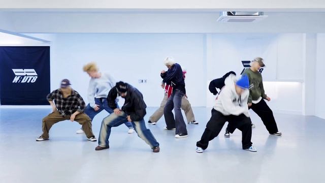 'RU-PUM PUM' – 8TURN (Dance Practice Mirrored) смотреть онлайн