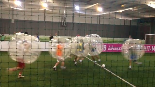 Bumperz / Bubble voetbal смотреть онлайн