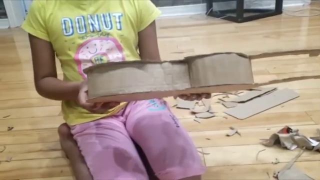 How to Make a Cardboard Violin - Ananya Bottu смотреть онлайн