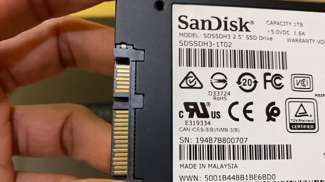 Installing 2TB SSD Samsung 870 QVO смотреть онлайн