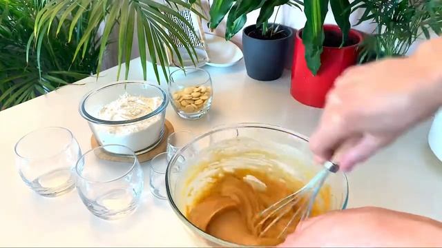 Печенье с арахисовой пастой / Рецепт печенья с мягкой серединкой / Peanut butter cookies recipe смотреть онлайн