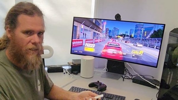 Samsung Odyssey G8 Neo OLED Review