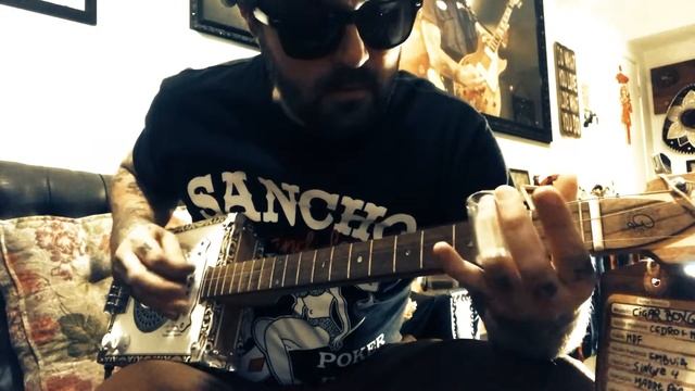 Cigar Box Guitar - Aprenda a tocar - AULA 1 смотреть онлайн