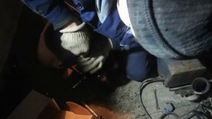 Замена заднего амортизатора на Ниссан Альмера N16