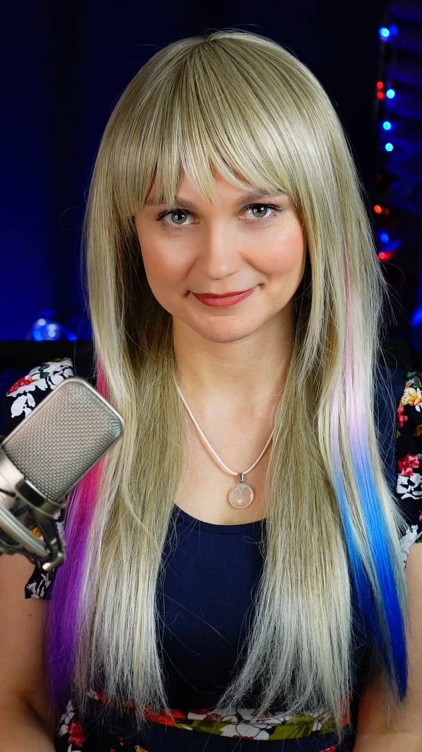 МГК - ПАДАЕТ СНЕГ от Mary Hit #maryhit смотреть онлайн