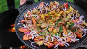 Мясо с картошкой на садже. Грузинский обед оджахури