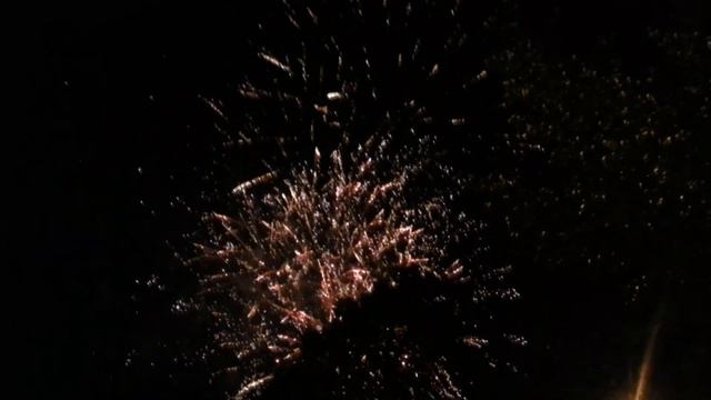 Самый красивый салют Очень красивый фейерверк Самый мощный салют фейерверк в мире смотреть онлайн